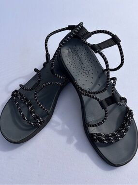 Merrell Women’s Black Corded Sandals In Size 10.5 11 Excellent Condition